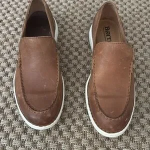 Born Brown Leather Slip-On Loafers size 11 (fit like a 11.5) in excellent cond. Born | Shoes | Born Brown Leather Slipon Loafers Size 1 Fit  main image 2